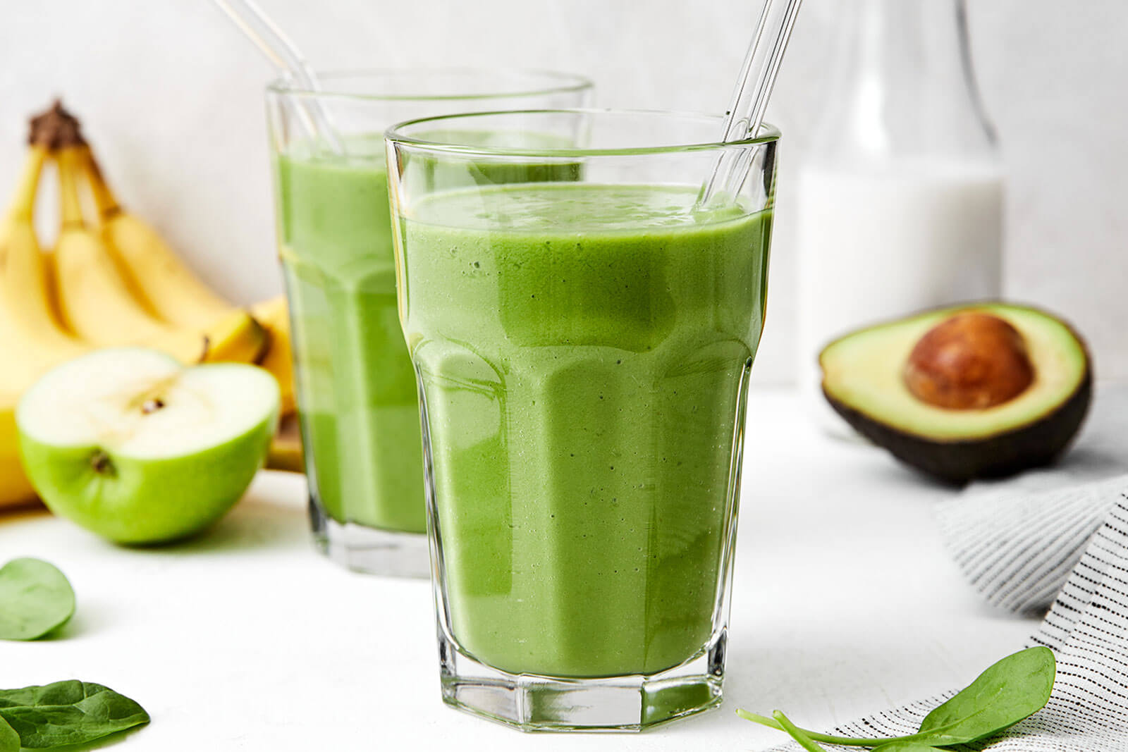 Power-Packed Green Milk: 17g Protein for Lasting Fullness